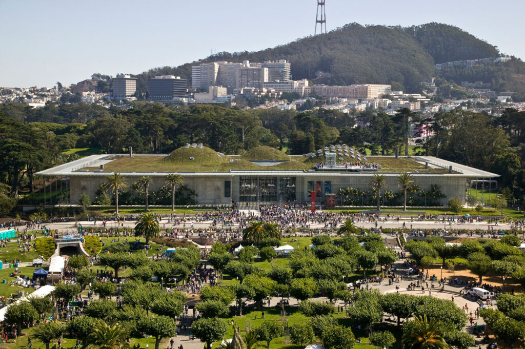 CALIFORNIA ACADEMY OF SCIENCES (CAS) LIVING ROOF